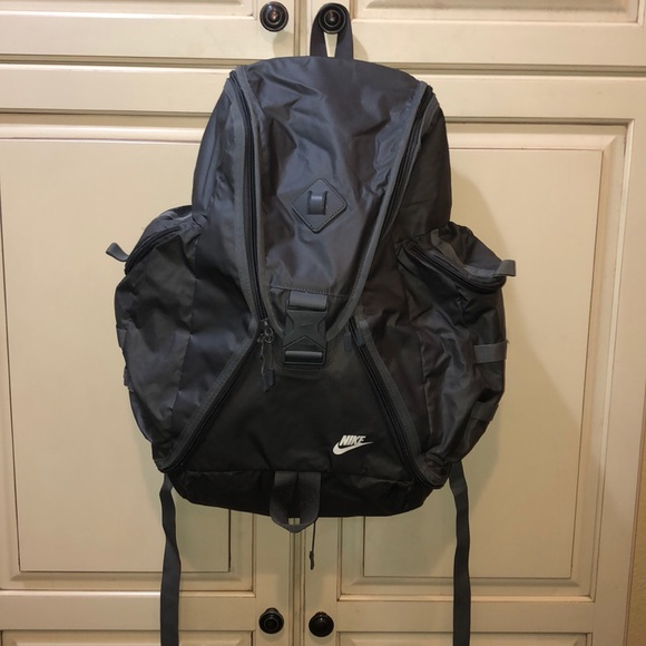 nike quad zip backpack